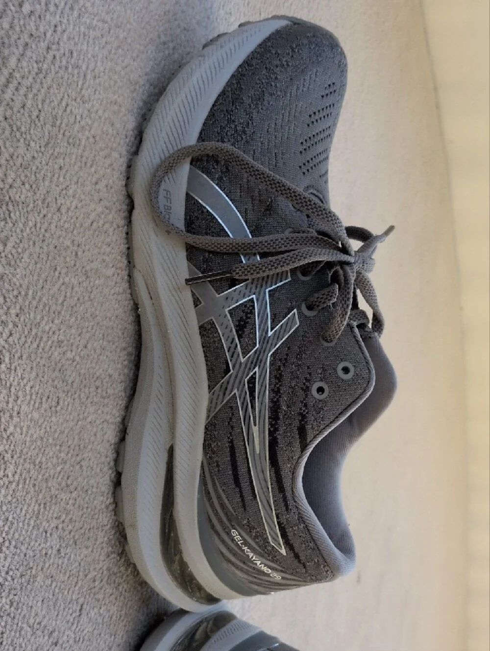ASICS Gel Kayani 29 Women's Gray Athletic Running Shoes - Light Gray Knit